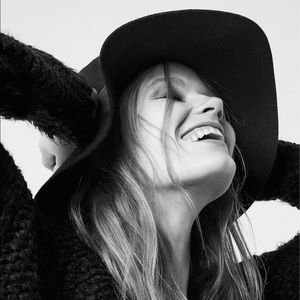 H&M Black wool floppy hat